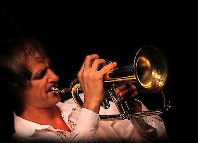 Ankündigungsmotiv für die Veranstaltung Jazz im Hofgarten