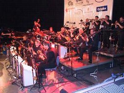Ankündigungsmotiv für die Veranstaltung WDR Big Band - "Very Personal 2004"