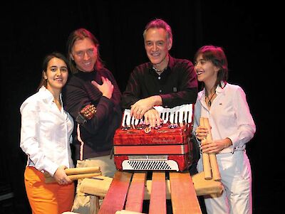 Ankündigungsmotiv für die Veranstaltung Jazz und Weltmusik Doppelkonzert im Hofgarten