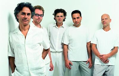 Ankündigungsmotiv für die Veranstaltung Jazz und Weltmusik Doppelkonzert im Hofgarten