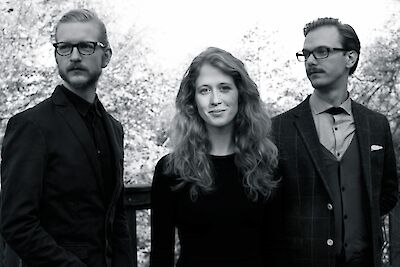 Ankündigungsmotiv für die Veranstaltung Clara Haberkamp Trio