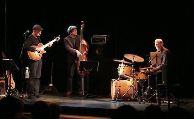 Ankündigungsmotiv für die Veranstaltung Christian Hassenstein Trio